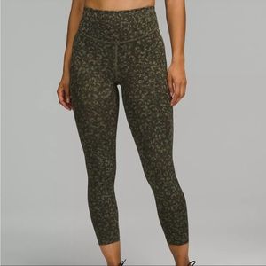 Lululemon Base Pace High-Rise Running Tight & 25" - Size 2 - Intertwined Camo